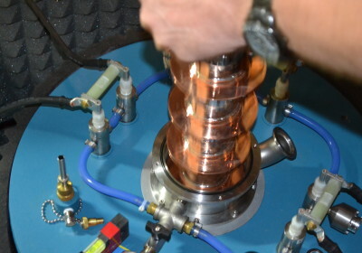 Liquid Helium Cryostat